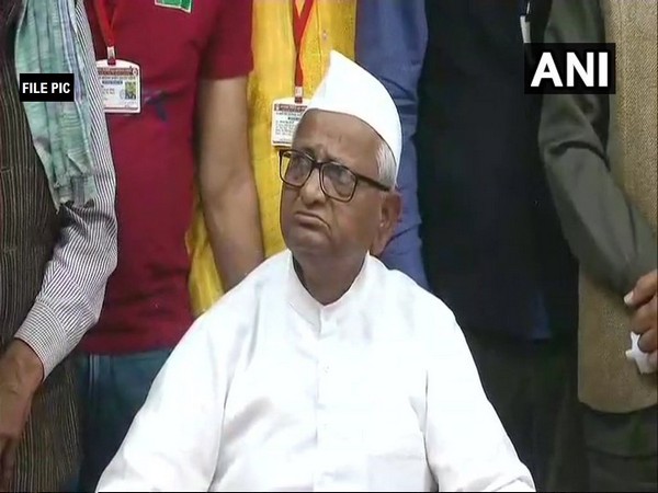 Social activist and Gandhian Anna Hazare (File Photo)