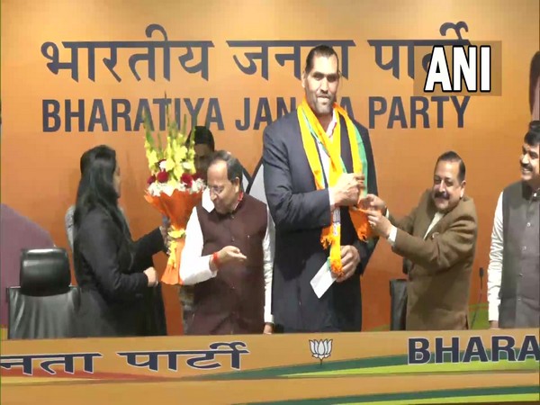 The Great Khali joins BJP