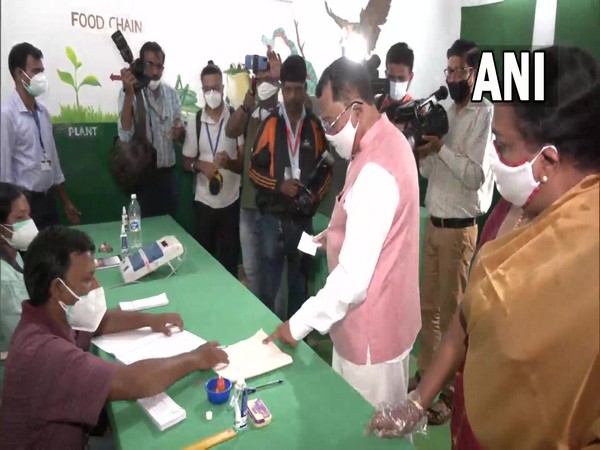 Voting begins in Goa (Photo/ANI)