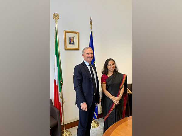 Luca Sabbatucci, Director General for Global Affairs in Ministry of Foreign Affairs with Reenat Sandhu, Secretary (West), Ministry of External Affairs