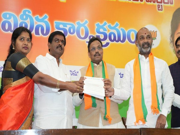 Yuva Telangana Party merges with BJP (Photo/ANI)