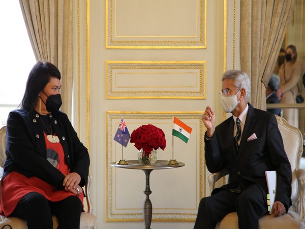 EAM S Jaishankar meets New Zealand counterpart Nanaia Mahuta (Photo Credit: Twitter)