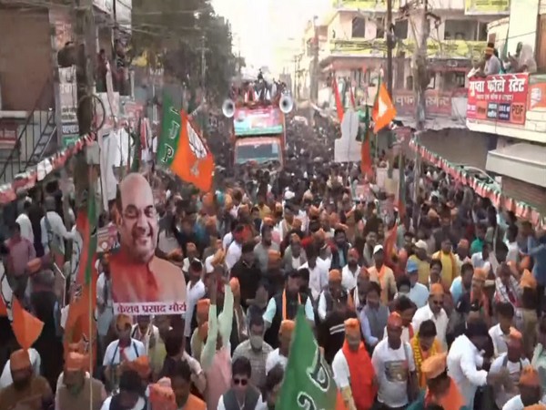 Union Home Minister Amit Shah's roadshow in Prayagraj (Photo credit: Twitter)