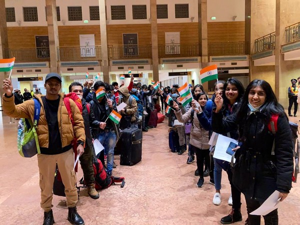 Indian nationals at Budapest airport (Photo/Twitter: S Jaishankar)