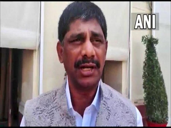 Karanataka Congress MP DK Suresh (Photo/ANI Twitter)