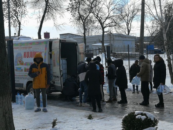 Ukrainian Red Cross in coordination with Indian World Forum providing humanitarian aid to students in Sumy 