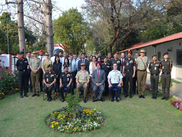 Australian Army Chief shares regional security perspectives with Vice Army Chief Lieutenant General Manoj Pande (Twitter: Indian Army)