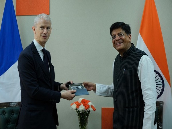 Piyush Goyal meets French Minister for Foreign Trade Franck Riester (Photo Credit: Twitter/Emmanuel Lenain)