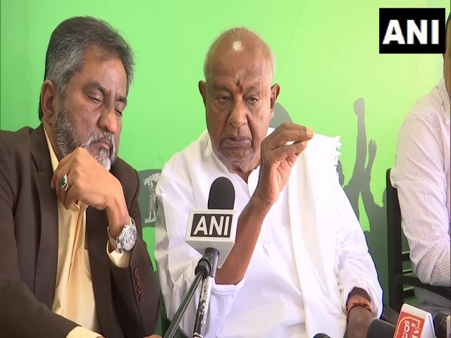 JD (S) chief HD Deve Gowda (Photo/ANI)
