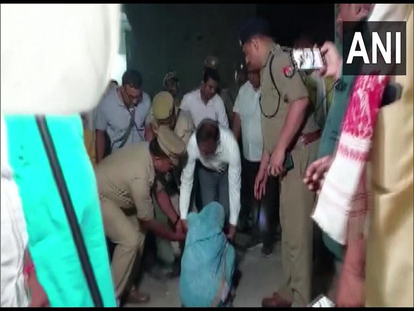 Gorakhpur DIG J Ravinder Gaud meets kin of Babar in Kushinagar