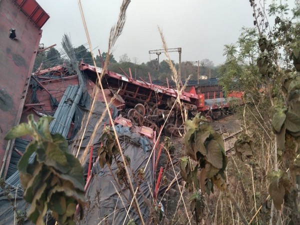 A goods train derailed at JMG railway station in Chhattisgarh's Raigarh (Photo.ANI)