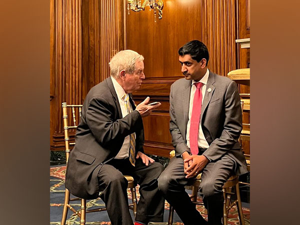 US Congressmen Joe Wilson (left) and Ro Khanna (right) (Photo/@RepRoKhanna)