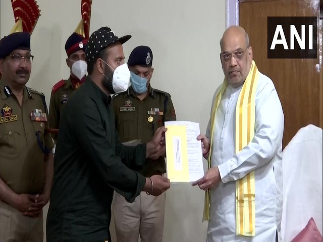 Amit Shah hands over job appointment letters to families of martyred police personnel 