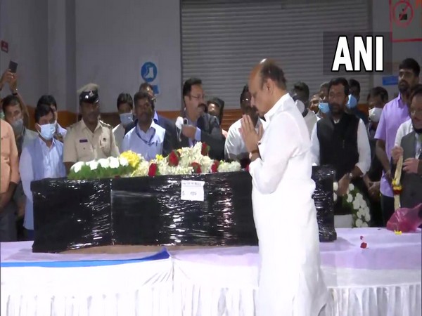Karnataka Chief Minister Basavaraj Bommai paying last respects to the mortal remains of Naveen Shekarappa, Indian student killed in Ukraine