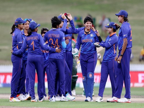 Indian women's team (Photo/VVS Laxman-Twitter)