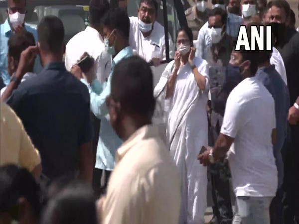 West Bengal CM Mamata Banerjee reaches Bagtui village (Photo/ANI)