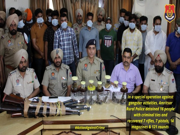 Amritsar Rural Police arrested 16 persons with gangster links (Photo/Twitter)