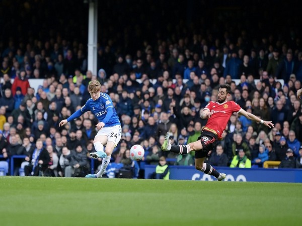 Everton vs Manchester United (Photo: Twitter/Premier League)