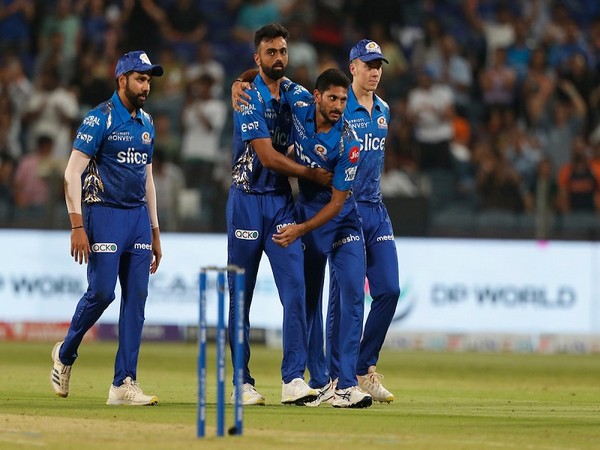 Mumbai Indians Team (Photo: IPL/Twitter)