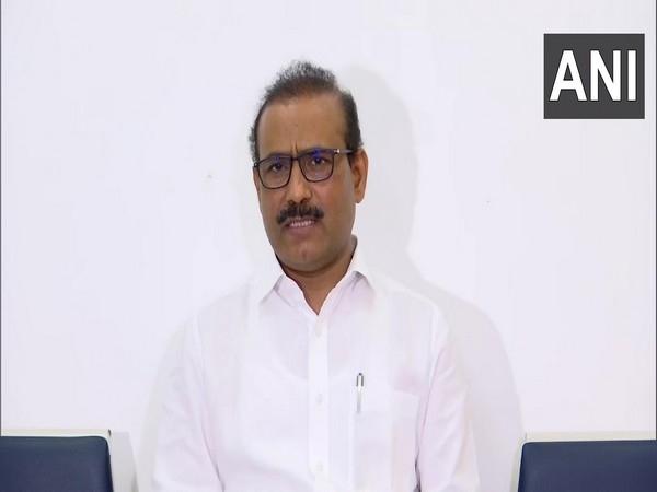 Maharashtra Health Minister Rajesh Tope (Photo:ANI)