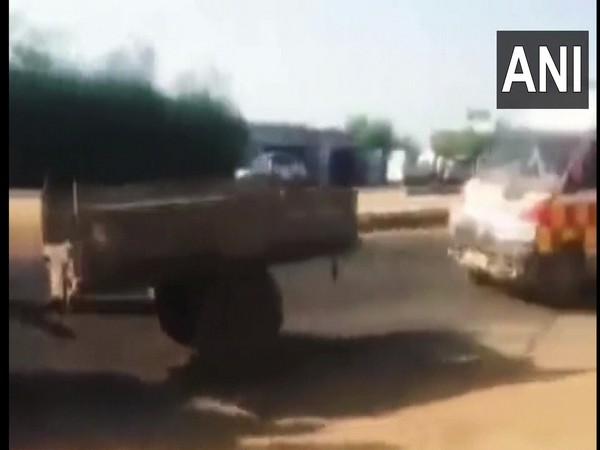 Ambulance ran out of fuel midway, dragged by tractor (Photo/ANI)