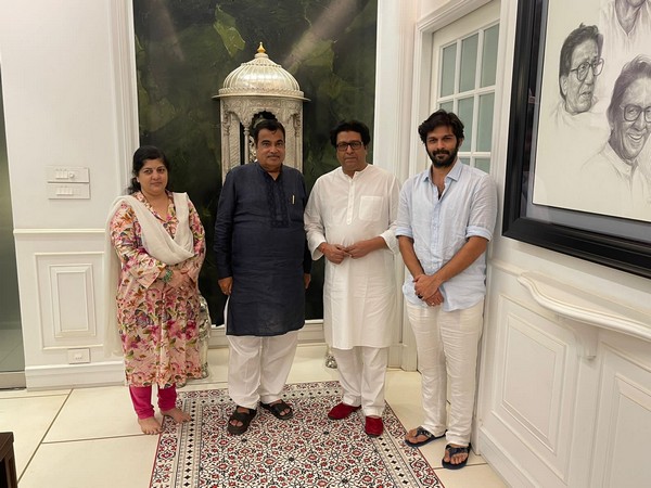 Union Minister Nitin Gadkari, MNS chief Raj Thackeray (Photo:PRO MNS)