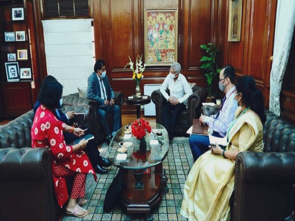 Jaishankar meets Secretary to Mauritius' Cabinet NK Ballah, expresses hope for continued cooperation (Twitter: Jaishankar)