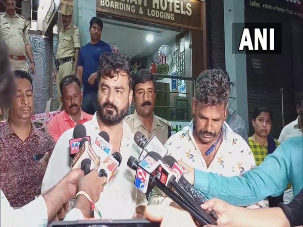 Prashant Patil, brother of deceased contractor Santosh Patil (Photo:ANI)