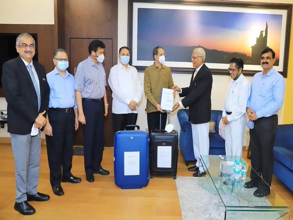 Chandiwal Commission submitted its report to Maharashtra CM Uddhav Thackeray today. (Photo/ANI)