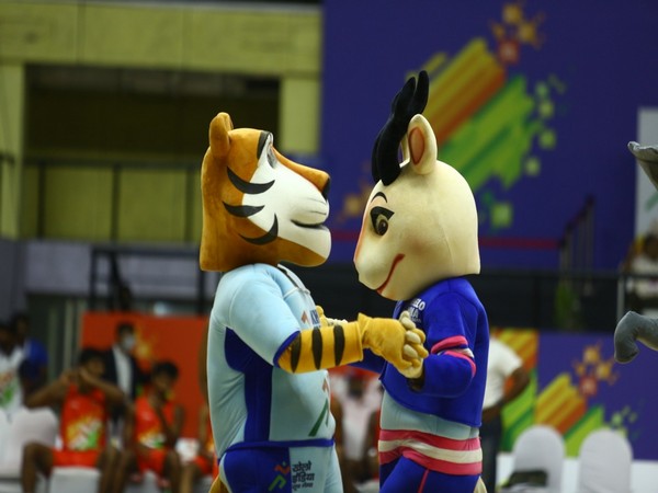 The cultural programme held by Jain University for KIUG athletes has been very entertaining to players. (Photo - DYES Twitter)