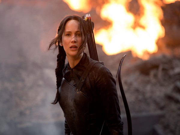 Jennifer Lawrence in the 'Hunger Games' trilogy (Image source: Twitter)