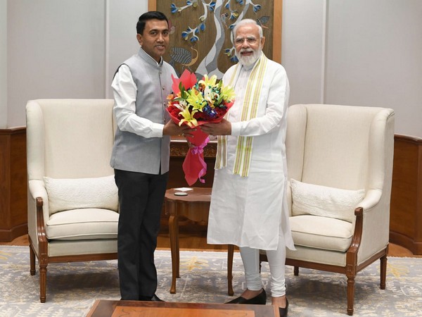 Goa Chief Minister Pramod Sawant with Prime Minister Narendra Modi (Photo credit: Twitter @DrPramodPSawant)