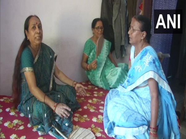 Power outages in several states leave people's lives stalled (Photo:ANI)