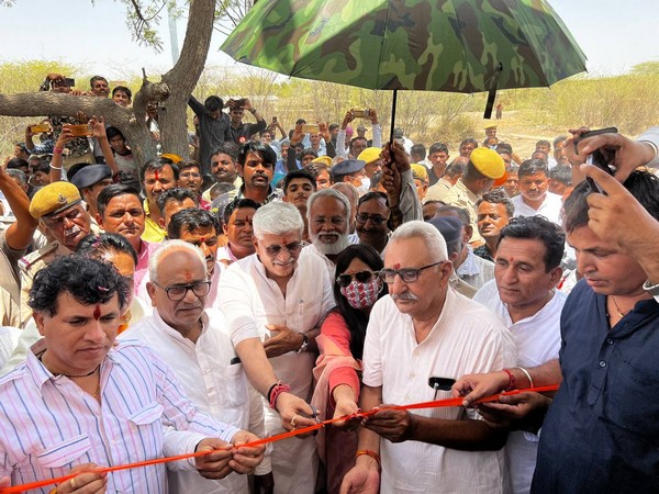 Union Minister of Jal Shakti Gajendra Singh Shekhawat attends name railway station changing ceremony in Rajasthan (Photo/Twitter: Gajendra Shekhawat) 