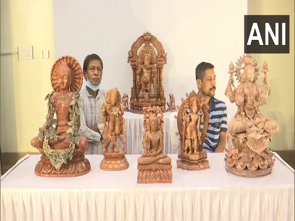 'Master Crafters' exhibition in Bhubaneswar (Photo/ANI) 
