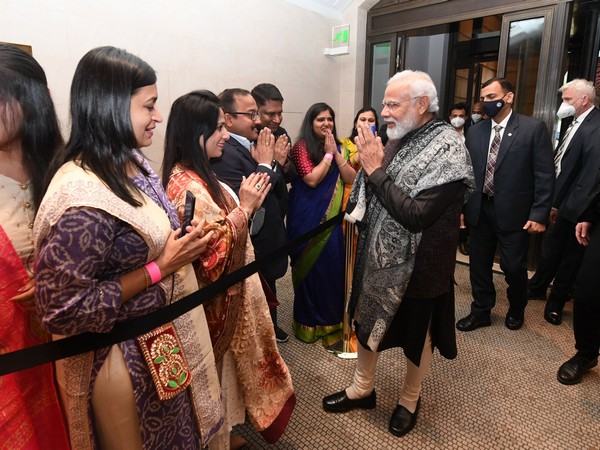 PM Modi gets warm welcome from Indian diaspora in Berlin (Photo/Twitter: PM Modi)