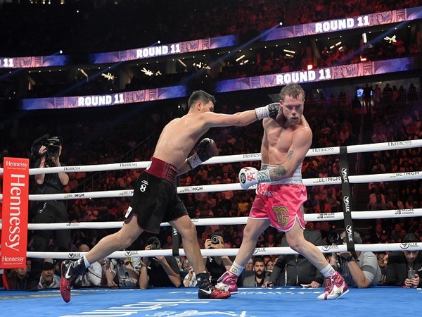 Dmitry Bivol beats Saul 'Canelo' Alvarez (Photo: Twitter/ T-Mobile Arena)