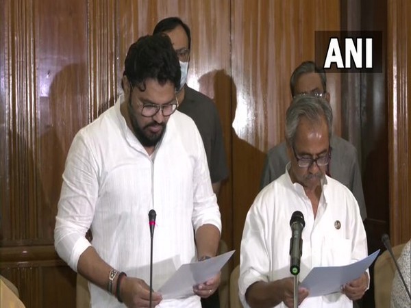 TMC leader Babul Supriyo took oath as MLA from the Ballygunge Assembly constituency. (Photo/ANI)