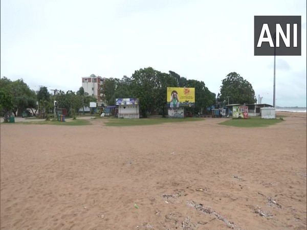 Beaches are deserted at Negambi beach in Colombo. (Photo/ANI)