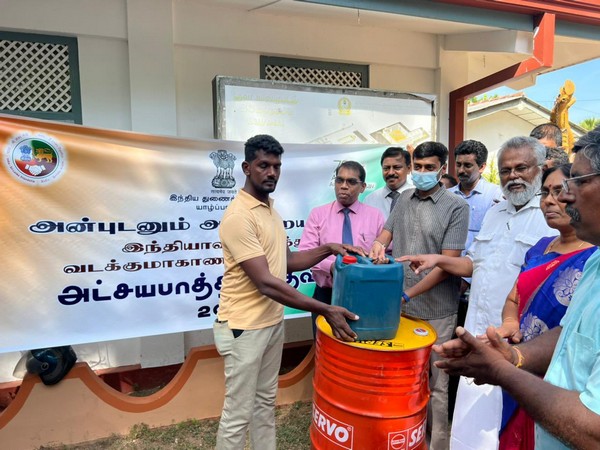 Sri Lanka distributed India's consignment of 15,000 litres of kerosene among fishermen (Photo credits- Twitter @CGJaffna)