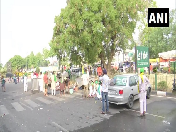 Morning visuals from Chandigarh-Mohali border where farmers are sitting on a protest against the state government over various demands. (Photo/ANI)