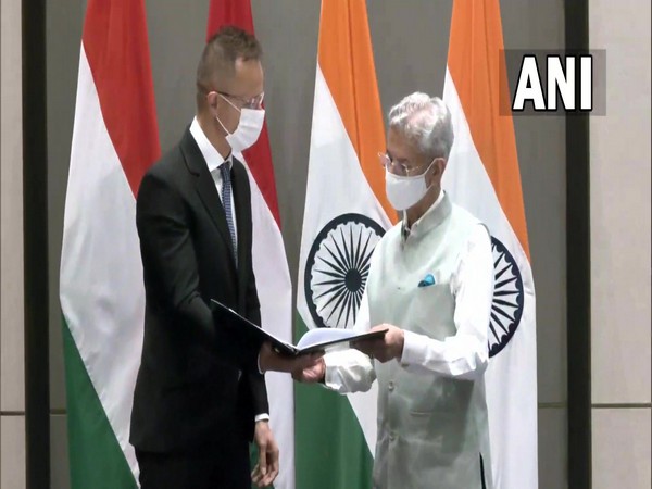 External Affairs Minister Dr S Jaishankar with Hungarian counterpart Peter Szijjarto (Photo/ANI)