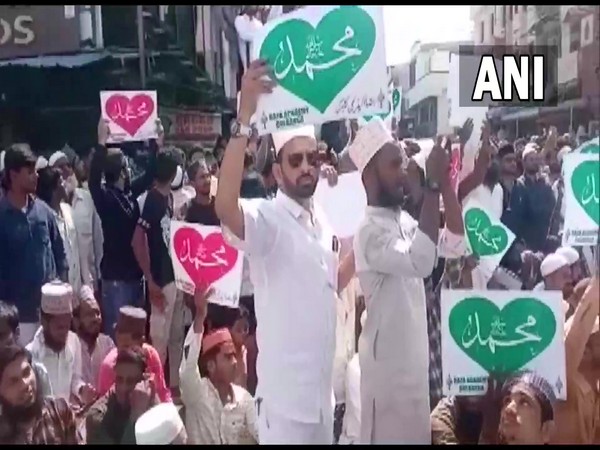 Protest being held at Muslim Chowk in Kalaburagi. (Photo/ANI)