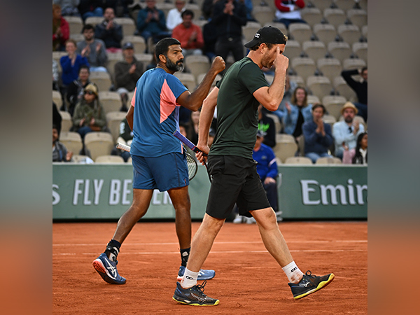 Rohan Bopanna and Matwe Middelkoop. (Photo- Roland Garros Twitter)
