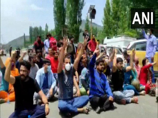 Protest staged against killings by terrorists in Jammu and Kashmir