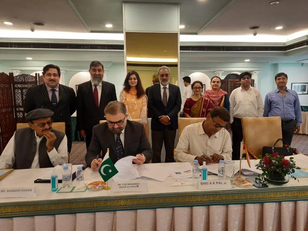 India, Pakistan delegations at 118th bilateral meeting on Indus Water Treaty (Photo/Twitter @PakinIndia)