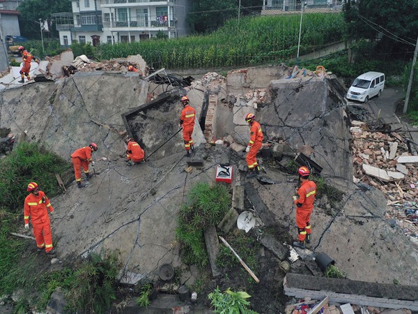 14,427 affected after 6.1 magnitude earthquake jolts Sichuan (Photo Credit: Twitter)
