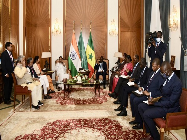 Venkaiah Naidu meets Senegal President at Presidential Palace in Dakar