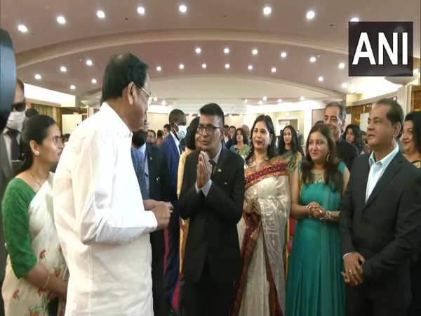 Vice President Venkaiah Naidu meets Indian diaspora in Dakar