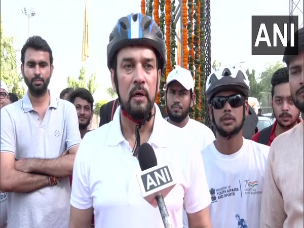 Anurag Thakur launches nationwide 'Fit India Freedom Rider Cycle Rally' (Photo: ANI)